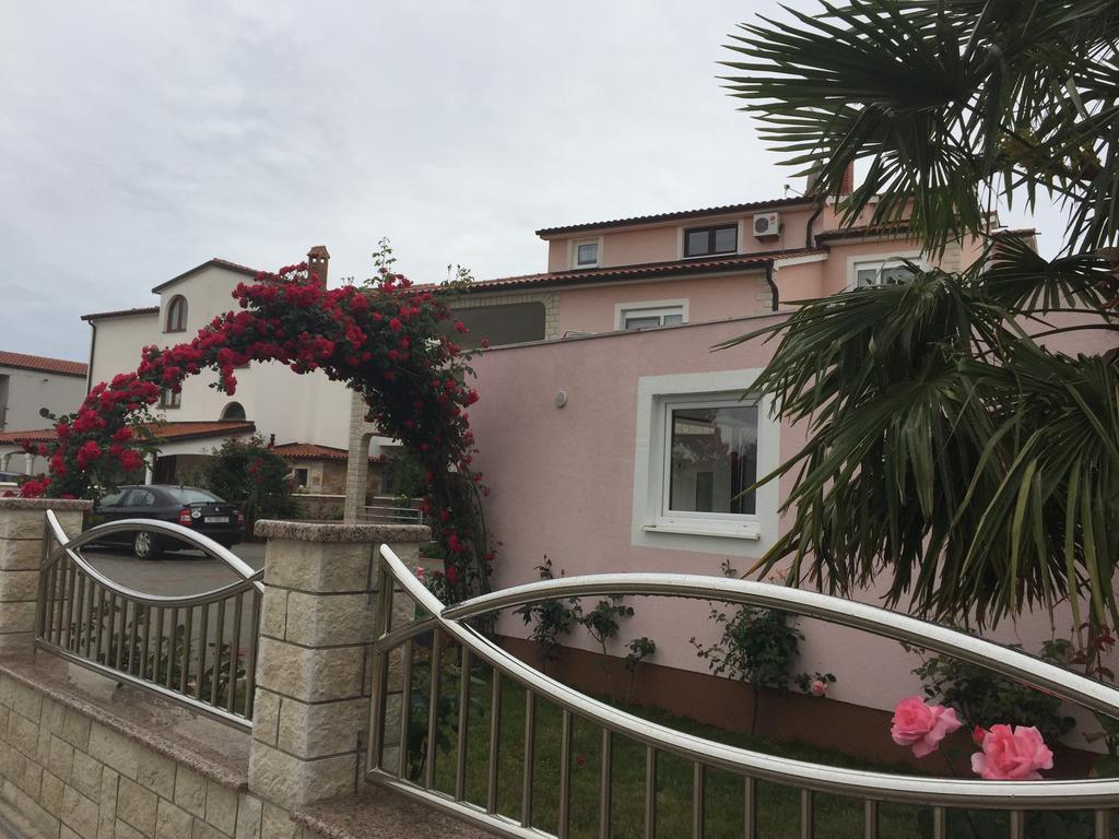 Villa Baldi Tar-Vabriga Bagian luar foto
