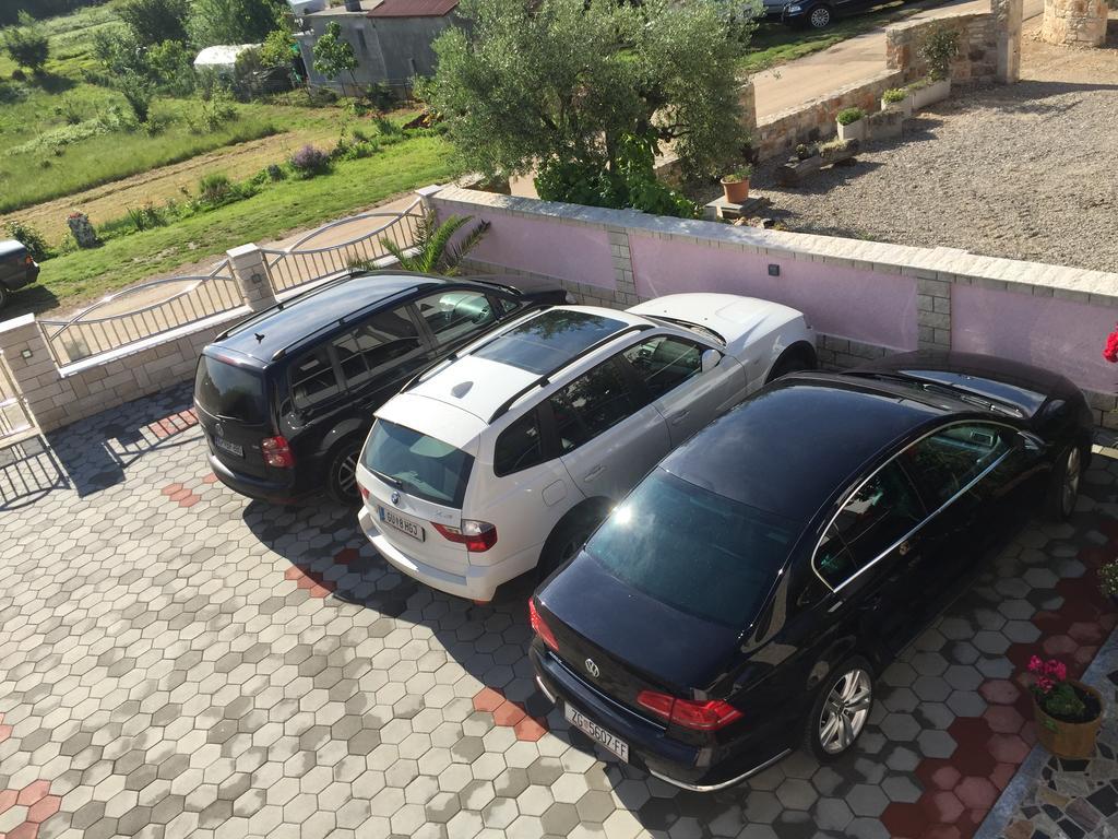 Villa Baldi Tar-Vabriga Bagian luar foto