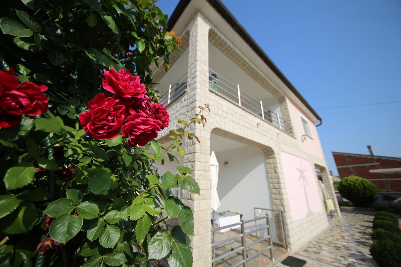 Villa Baldi Tar-Vabriga Bagian luar foto